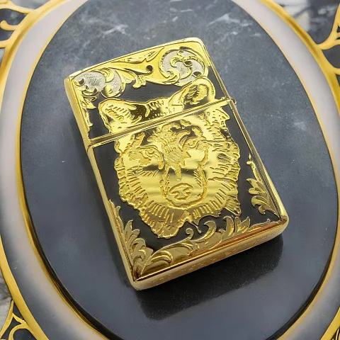 Подарочная бензиновая зажигалка Zippo "Волк одиночка"