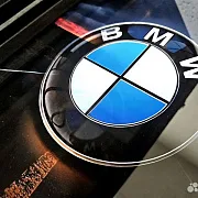 Нарды под стеклом «BMW M5 Ангельские глазки» — необычный подарок — фотография 10