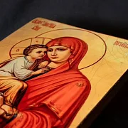 Икона деревянная "Богоматерь Почаевская" — красивый подарок — фотография 6