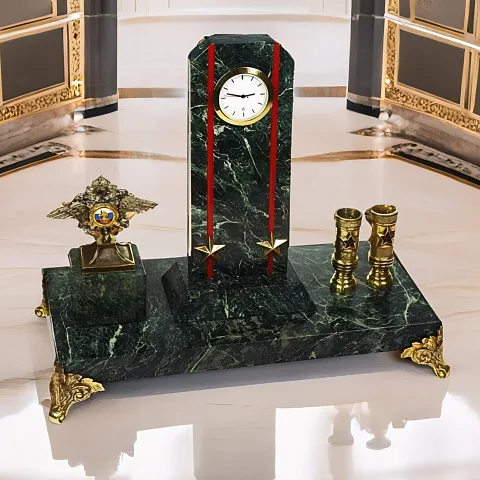 Часы «Погон» с гербом МВД и подставками — красивый подарок